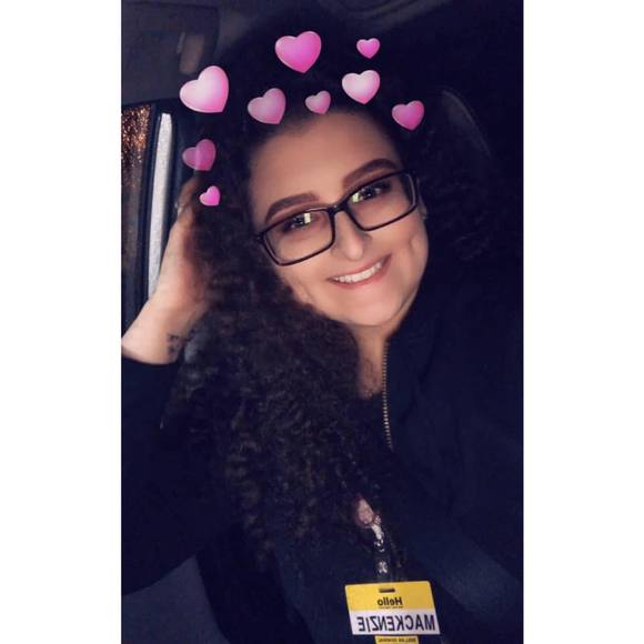 Meet your Posher, Mackenzie - Picture 1 of 1